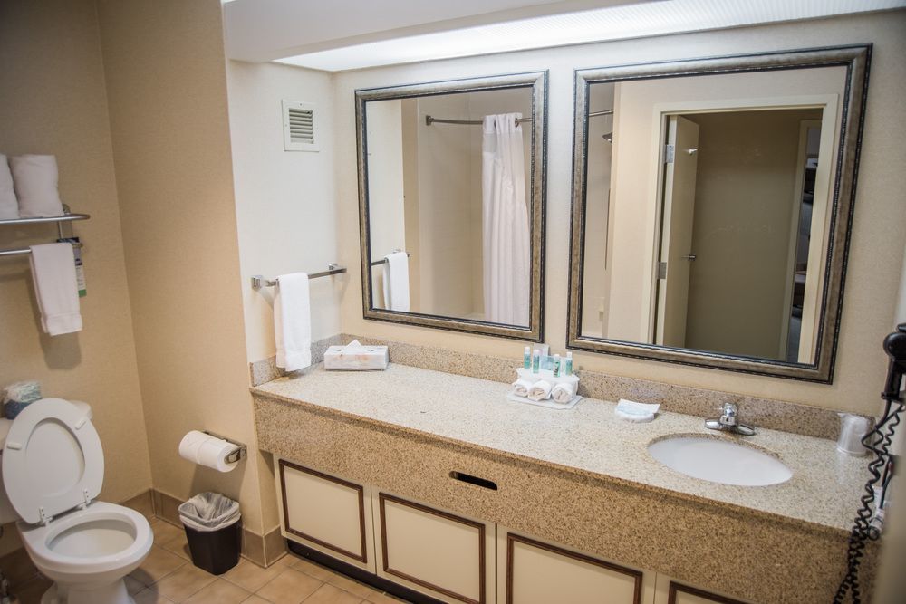 Holiday Inn Express Hotel & Suites Conover - Hickory Area By Ihg Екстериор снимка