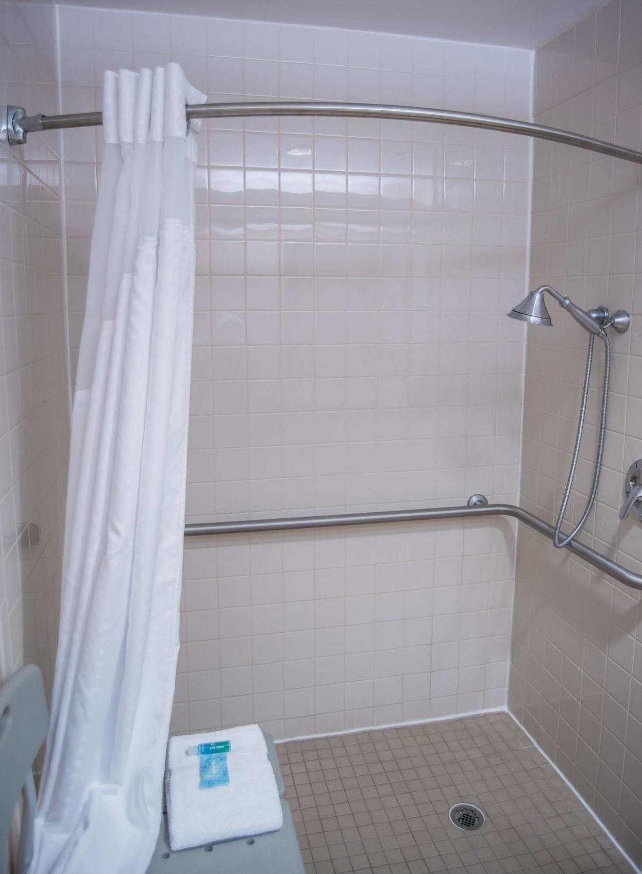 Holiday Inn Express Hotel & Suites Conover - Hickory Area By Ihg Екстериор снимка