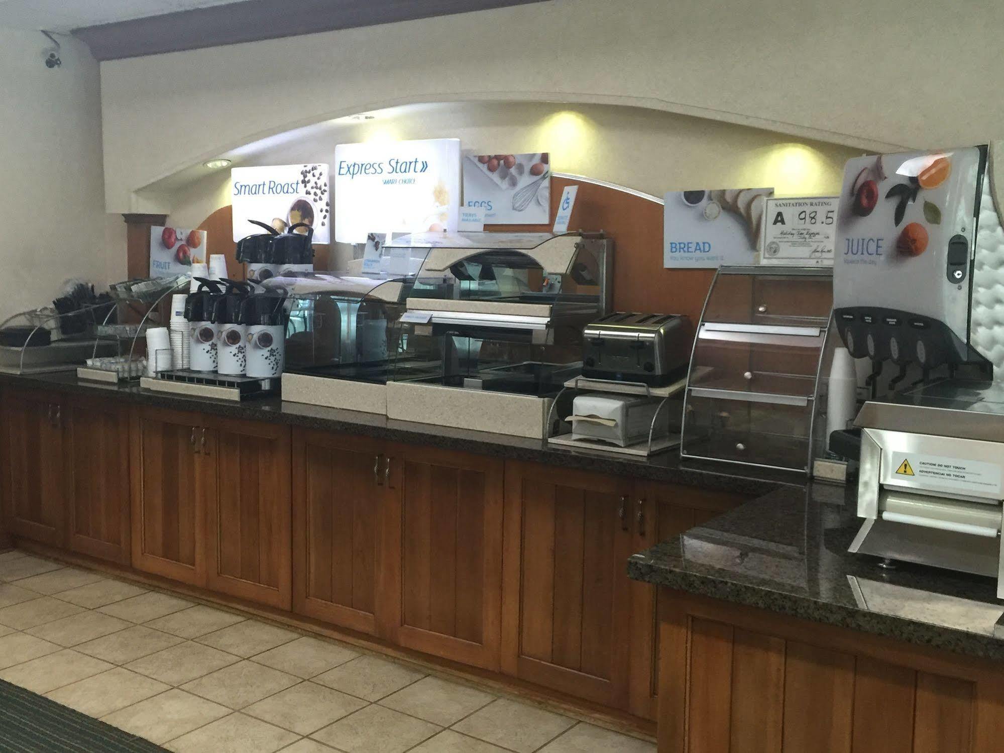 Holiday Inn Express Hotel & Suites Conover - Hickory Area By Ihg Екстериор снимка