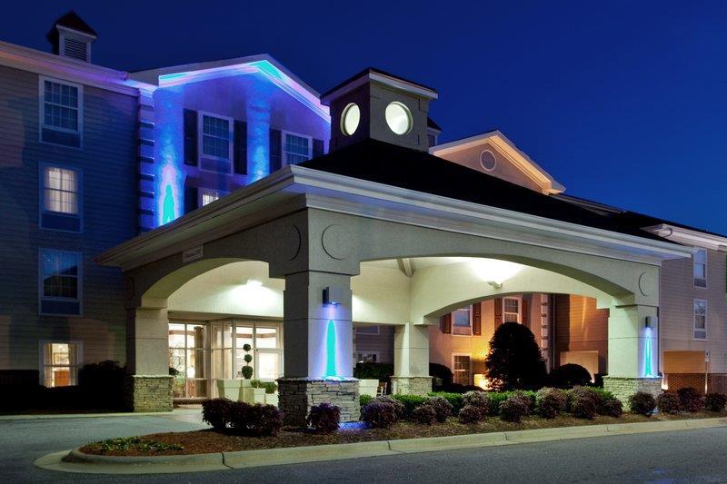 Holiday Inn Express Hotel & Suites Conover - Hickory Area By Ihg Екстериор снимка